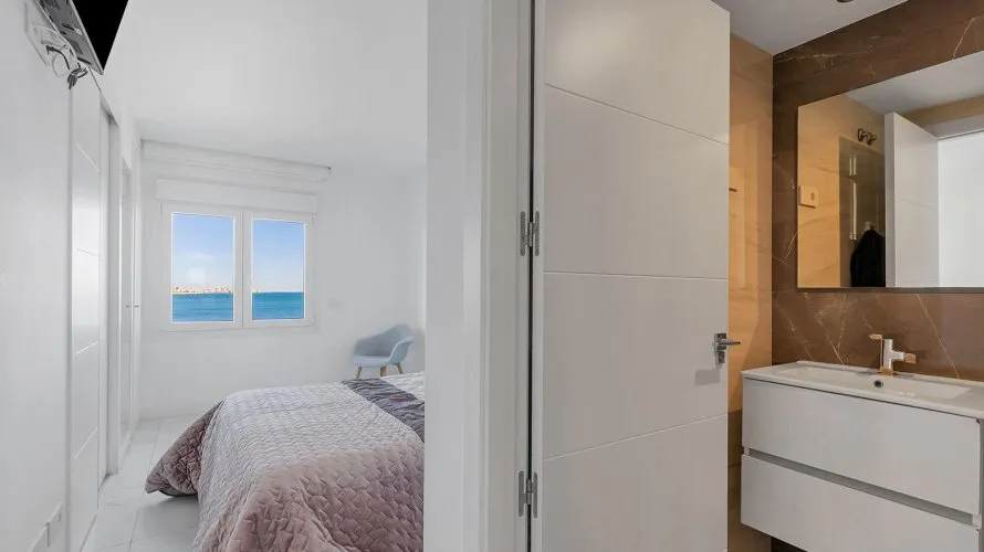 Apartment de 2 chambres à Torrevieja, Spain No. 293 № 23