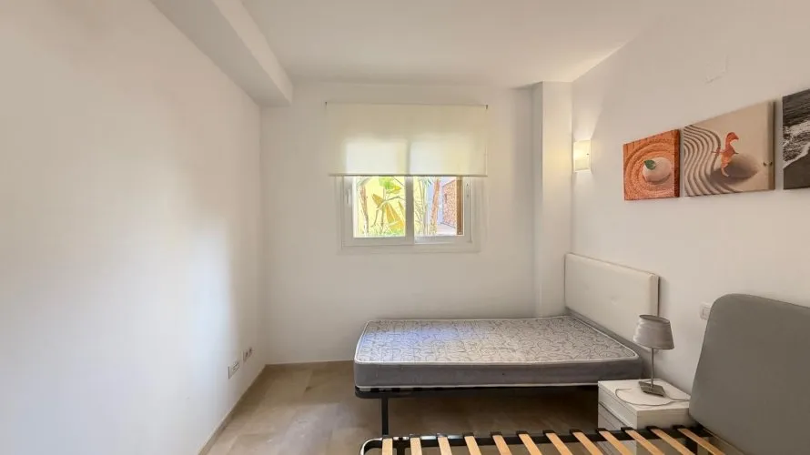 Apartment de 3 chambres à Torrevieja, Spain No. 295 № 4