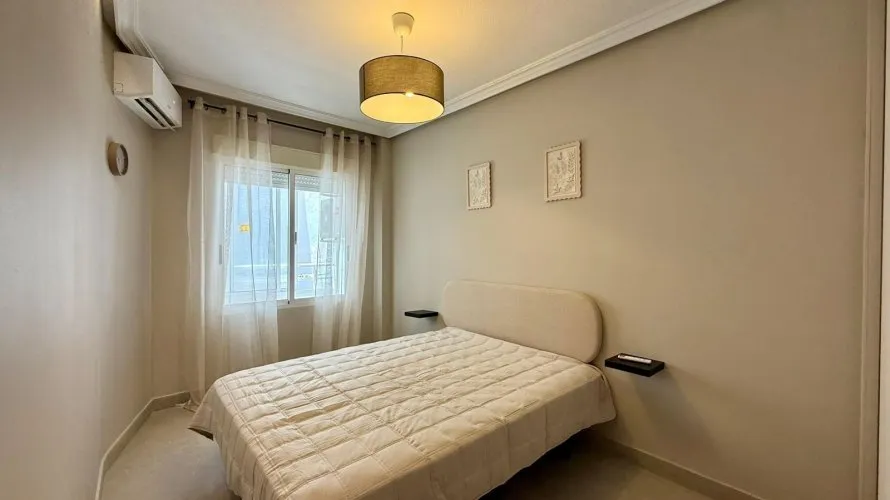 Apartment de 2 chambres à Torrevieja, Espagne No. 330 № 13