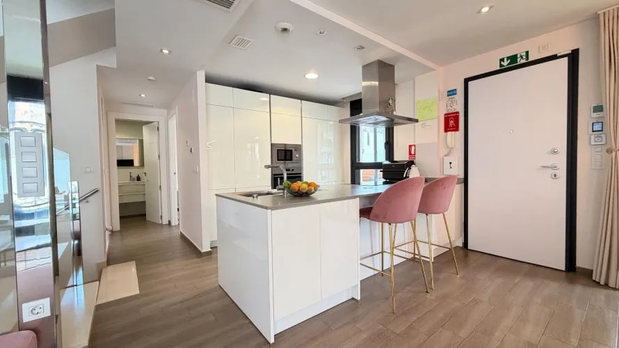 Villa de 5 chambres à Torrevieja, Espagne No. 281 № 9
