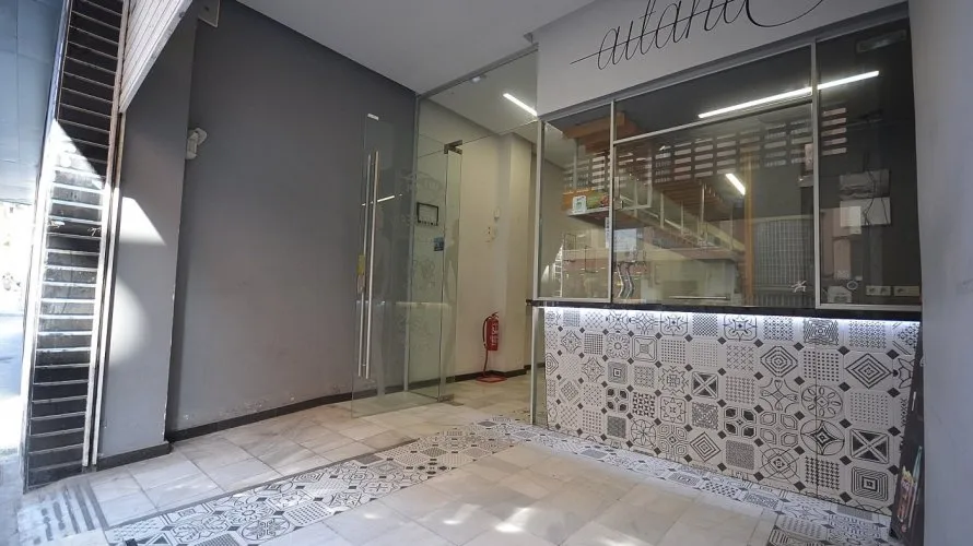 Commercial property de 200m² à Torrevieja, Espagne No. 308 № 19