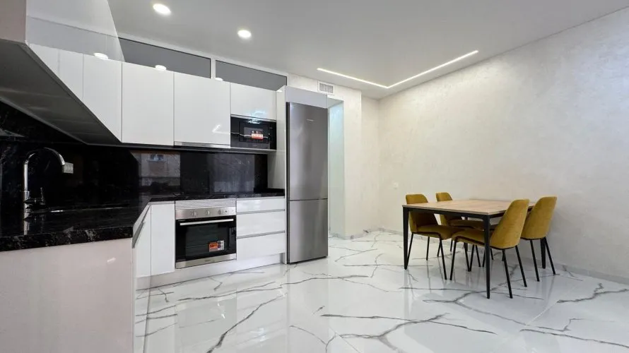 Apartment de 2 chambres à Torrevieja, Espagne No. 318 № 3