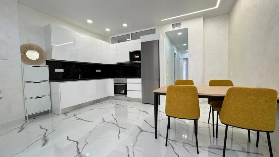 Apartment de 2 chambres à Torrevieja, Espagne No. 318 № 7