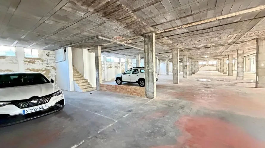 Commercial property de 2800m² à Torrevieja, Espagne No. 313 № 8