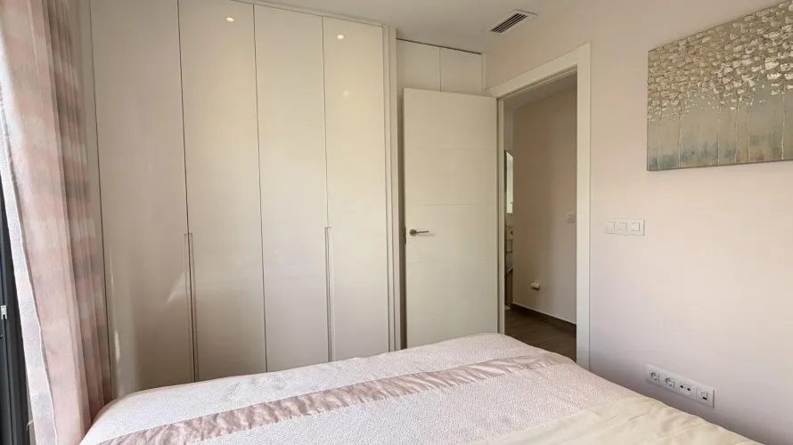 Villa de 5 chambres à Torrevieja, Espagne No. 281 № 17