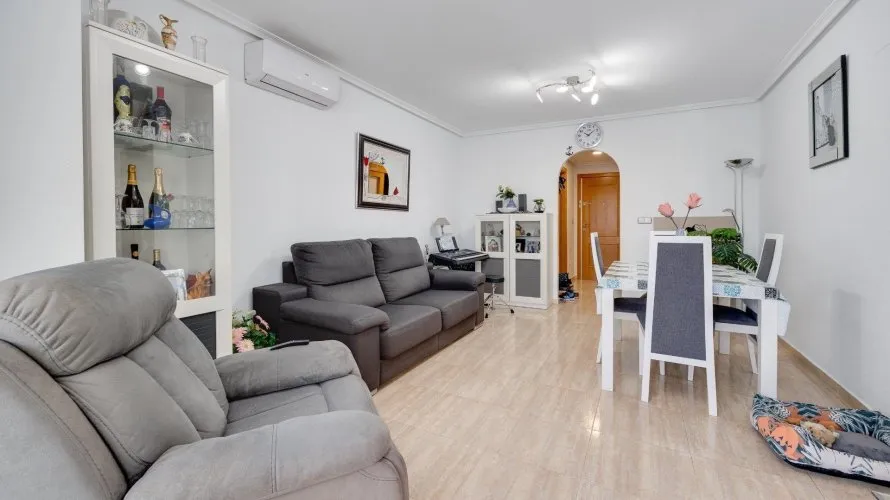 Apartment de 2 chambres à Torrevieja, Espagne No. 312 № 19