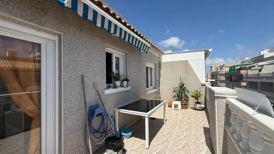 Penthouse de 2 chambres à Torrevieja, Spain No. 279