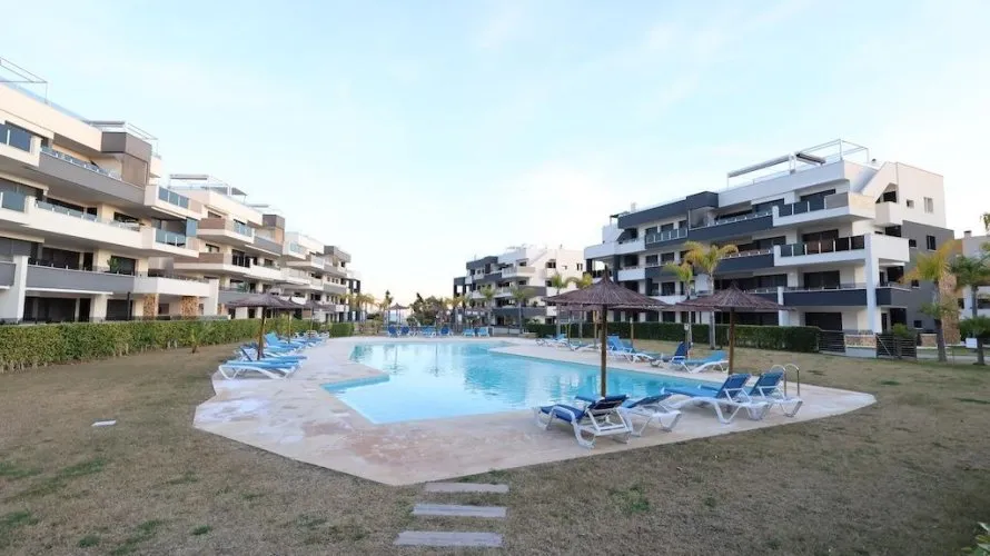 Apartment de 2 chambres à Torrevieja, Espagne No. 292 № 24