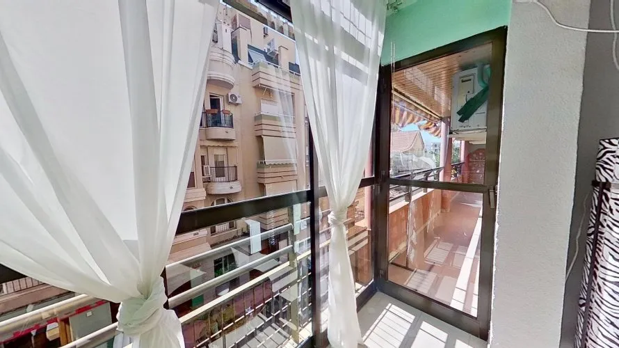 Apartment de 4 chambres à Torrevieja, Espagne No. 320 № 22