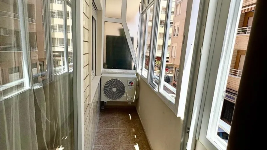 Apartment de 2 chambres à Torrevieja, Espagne No. 298 № 11