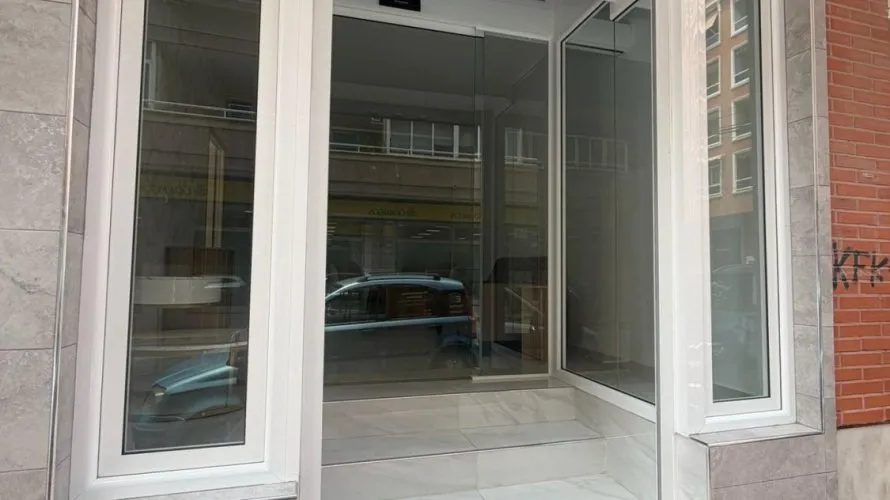 Commercial property de 87.85m² à Torrevieja, Espagne No. 325 № 3