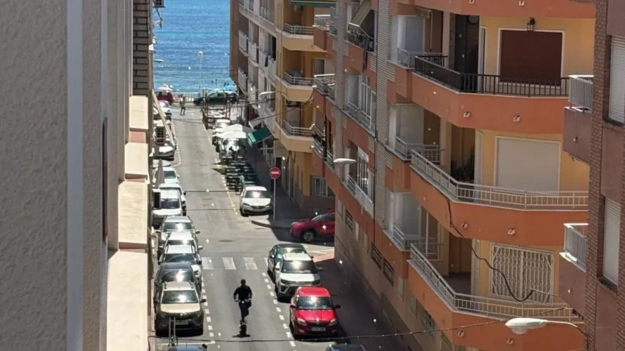 Apartment de 2 chambres à Torrevieja, Espagne No. 297 № 11