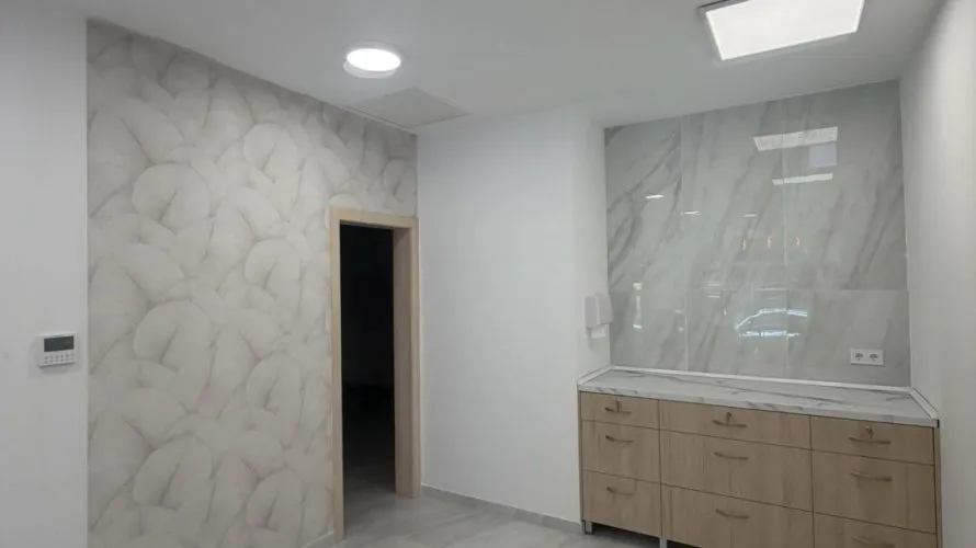 Commercial property de 87.85m² à Torrevieja, Espagne No. 325 № 13