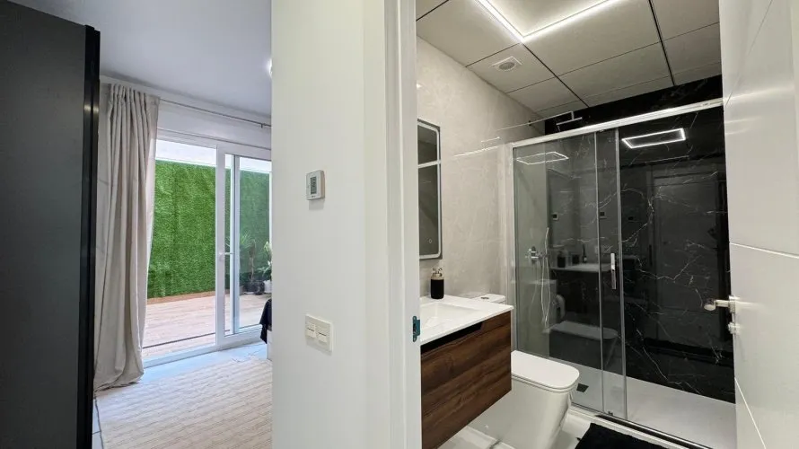 Apartment de 2 chambres à Torrevieja, Espagne No. 316 № 21
