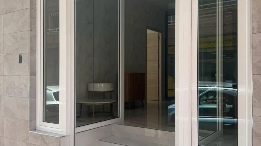 Commercial property de 87.85m² à Torrevieja, Espagne No. 325 № 23