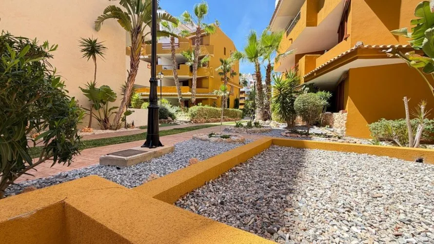 Apartment de 3 chambres à Torrevieja, Spain No. 295 № 28