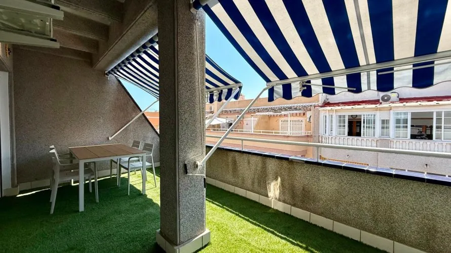 Penthouse de 2 chambres à Torrevieja, Espagne No. 337 № 18