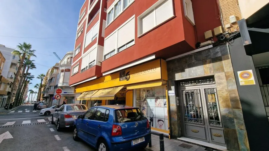 Apartment de 3 chambres à Torrevieja, Espagne No. 380 № 25