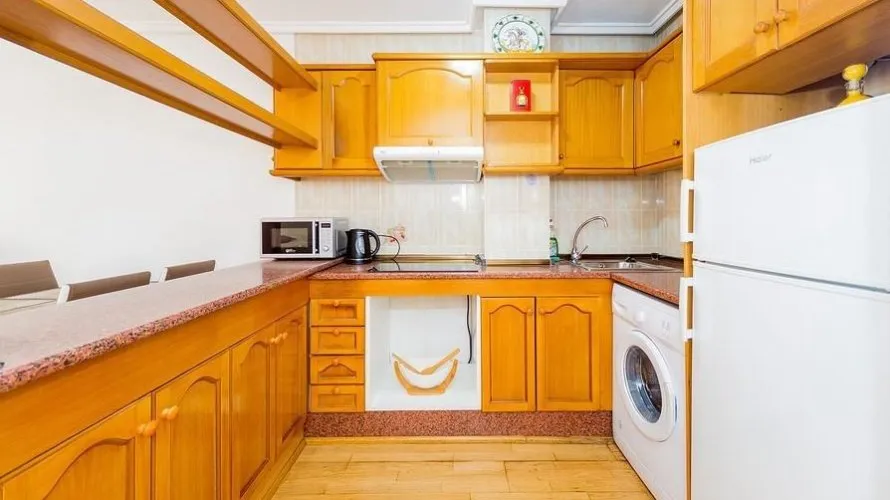 Apartment de 2 chambres à Torrevieja, Espagne No. 519 № 4