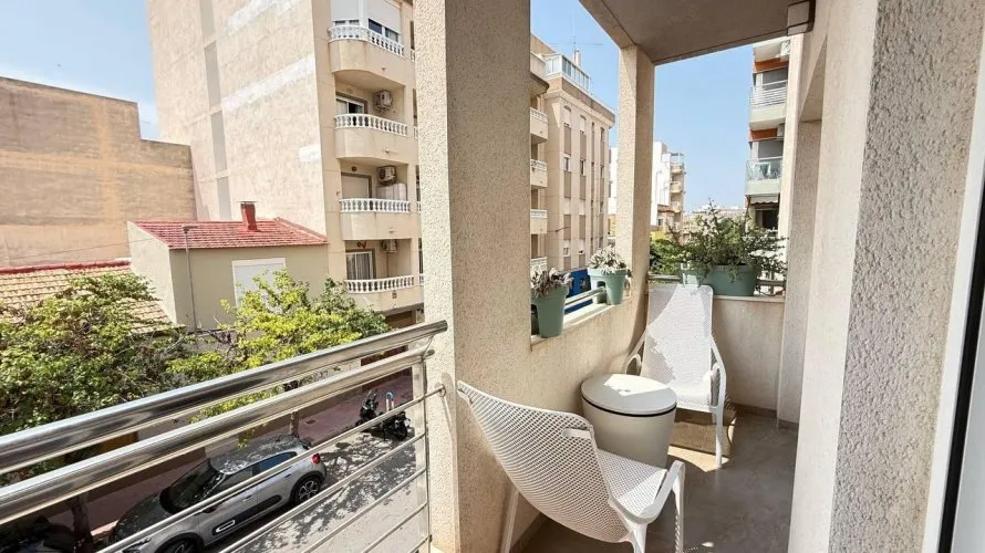 Apartment de 1 chambre à Torrevieja, Espagne No. 387 № 11