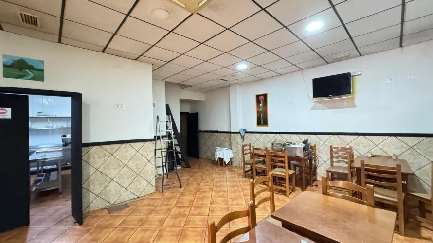 Commercial property de 159m² à Torrevieja, Espagne No. 384 № 11