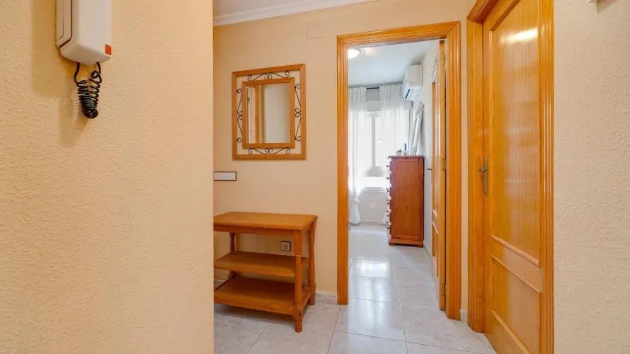 Apartment de 2 chambres à Torrevieja, Espagne No. 462 № 16