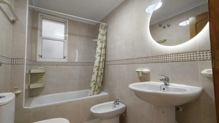 Apartment de 2 chambres à Torrevieja, Espagne No. 515 № 3