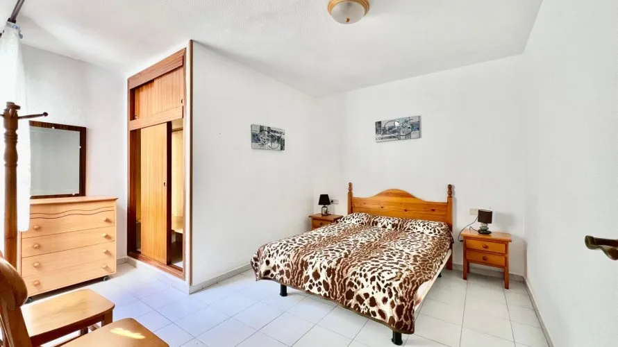 Penthouse de 1 chambre à Torrevieja, Espagne No. 449 № 1