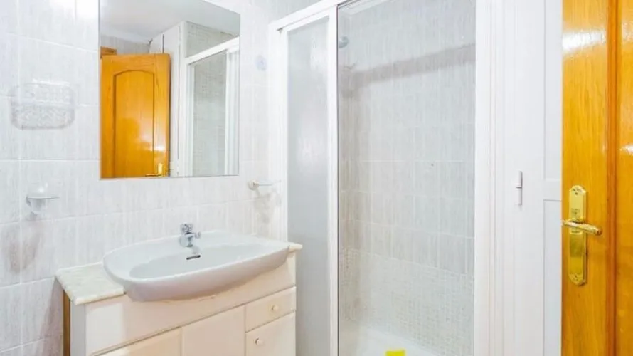 Apartment de 2 chambres à Torrevieja, Espagne No. 519 № 3