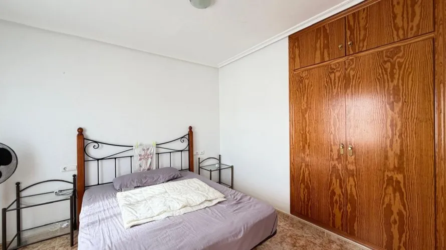 Apartment de 2 chambres à Torrevieja, Espagne No. 435 № 9