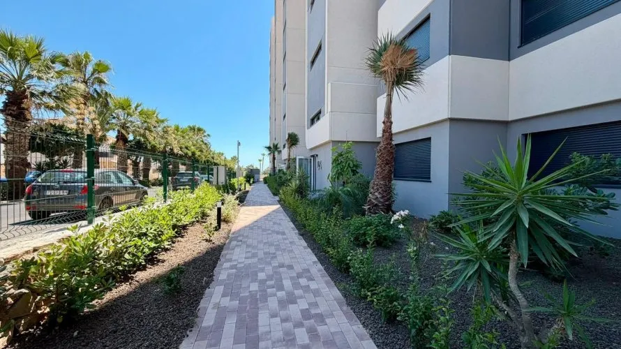 Apartment de 2 chambres à Torrevieja, Espagne No. 359