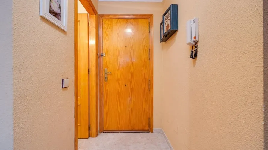 Apartment de 2 chambres à Torrevieja, Espagne No. 462 № 8
