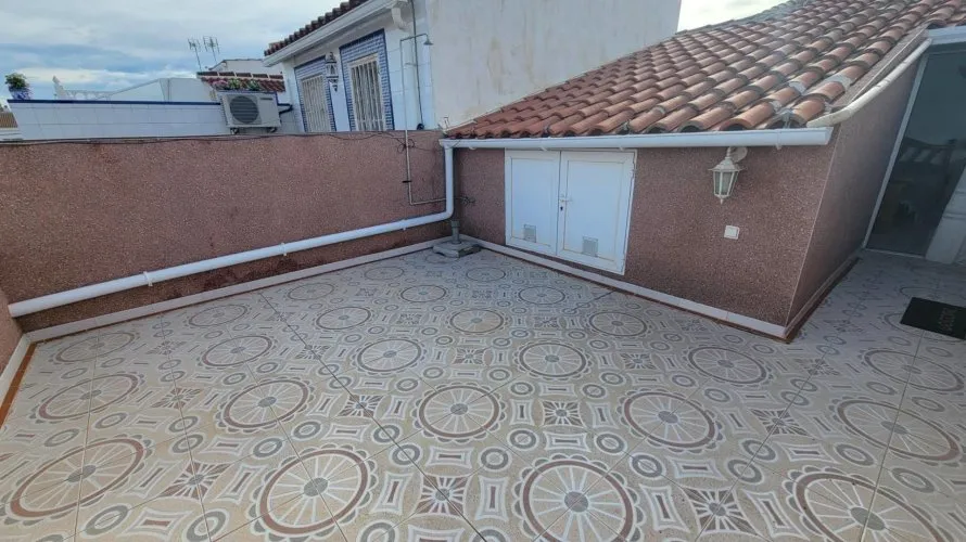 House de 1 chambre à Torrevieja, Espagne No. 456 № 2