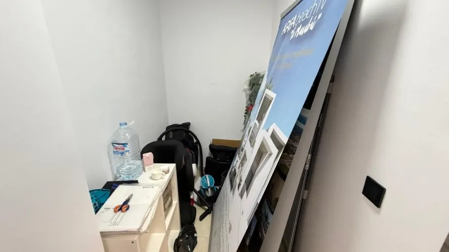 Commercial property de 121m² à Torrevieja, Espagne No. 517 № 10