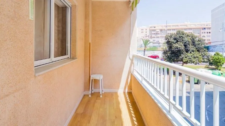 Apartment de 2 chambres à Torrevieja, Espagne No. 519 № 5