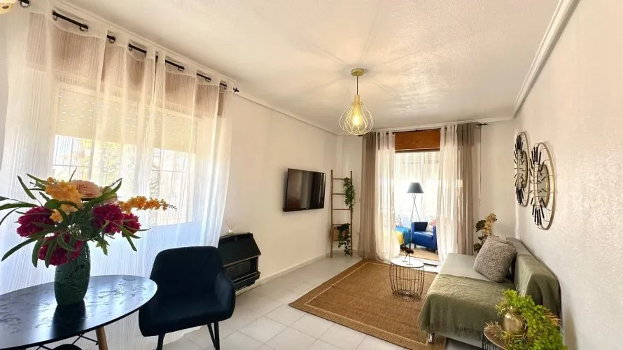 Apartment de 1 chambre à Torrevieja, Espagne No. 471 № 11