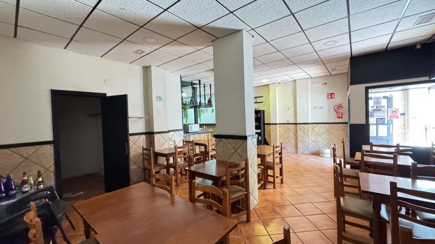 Commercial property de 159m² à Torrevieja, Espagne No. 384 № 23