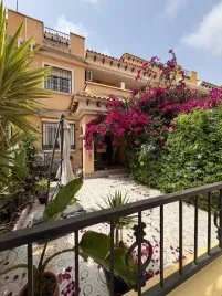 Bungalow de 3 chambres à Torrevieja, Espagne No. 551