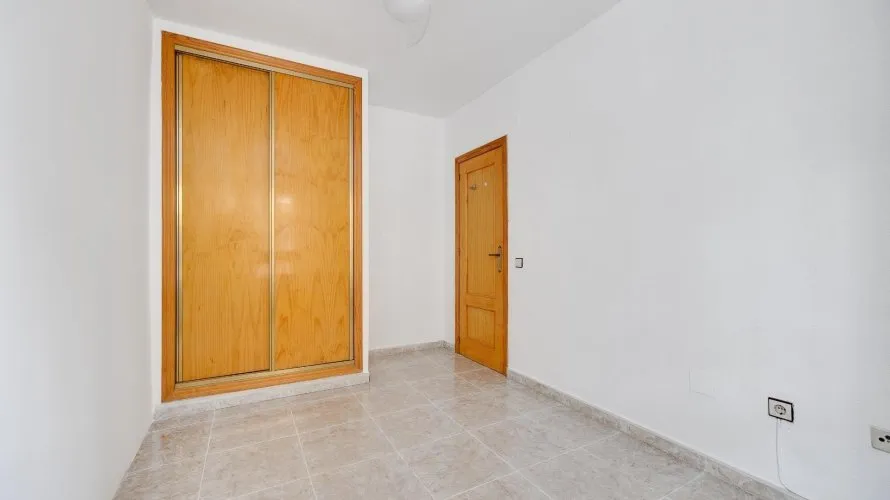 Apartment de 2 chambres à Torrevieja, Espagne No. 462 № 6