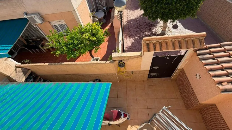House de 3 chambres à Torrevieja, Espagne No. 360 № 23