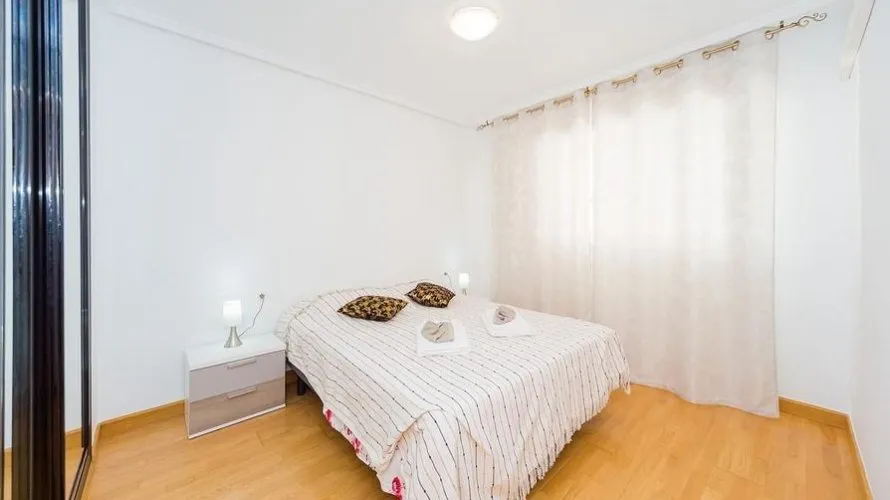 Apartment de 2 chambres à Torrevieja, Espagne No. 519 № 16