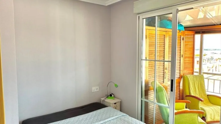 Apartment de 2 chambres à Torrevieja, Espagne No. 526 № 7