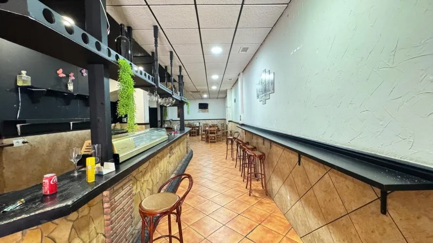 Commercial property de 159m² à Torrevieja, Espagne No. 384 № 15