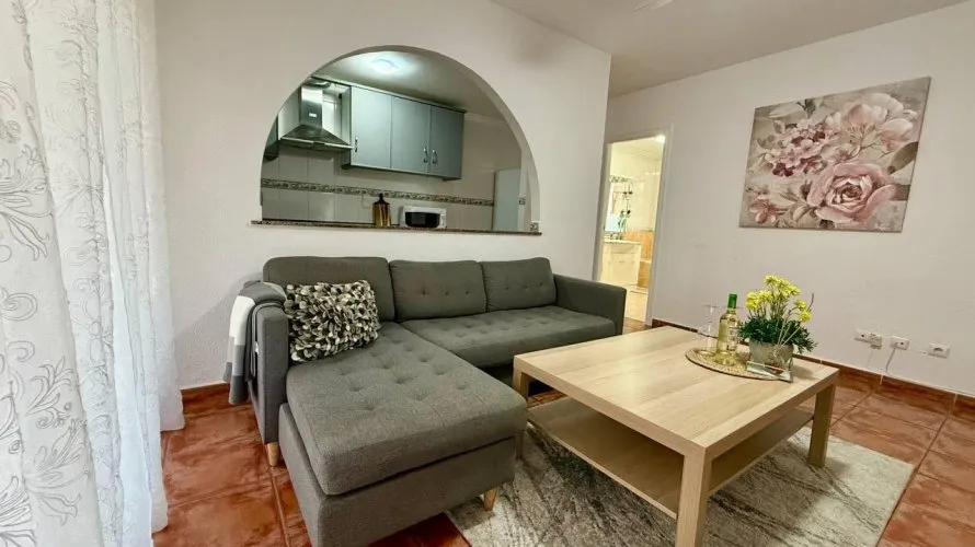 Apartment de 2 chambres à Torrevieja, Espagne No. 375 № 16