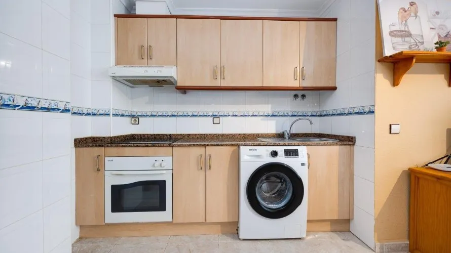 Apartment de 2 chambres à Torrevieja, Espagne No. 462 № 20