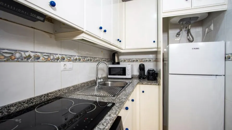 Apartment de 1 chambre à Torrevieja, Espagne No. 536 № 2
