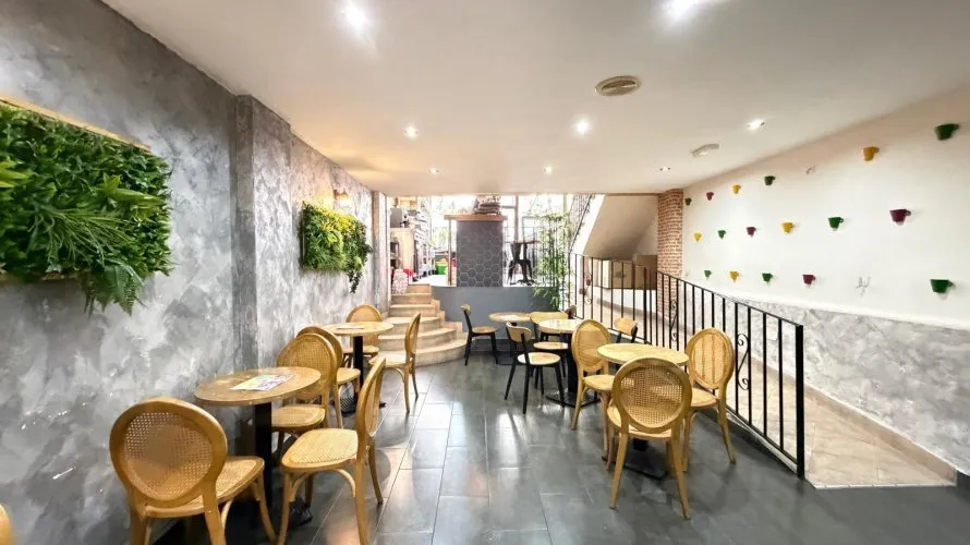 Commercial property de 150m² à Torrevieja, Espagne No. 524 № 16