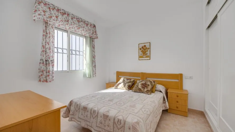 Bungalow de 60m² à Torrevieja, Espagne No. 512 № 16