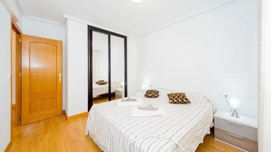 Apartment de 2 chambres à Torrevieja, Espagne No. 519 № 6