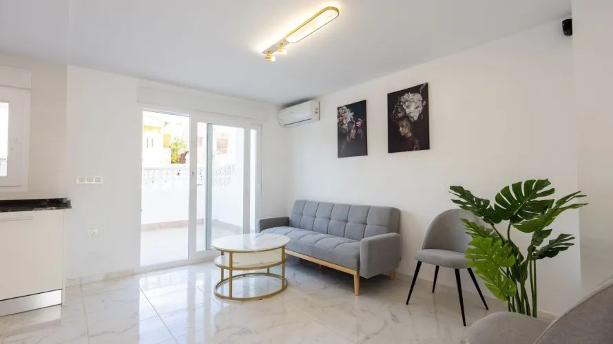 House de 78m² à Torrevieja, Espagne No. 352 № 24